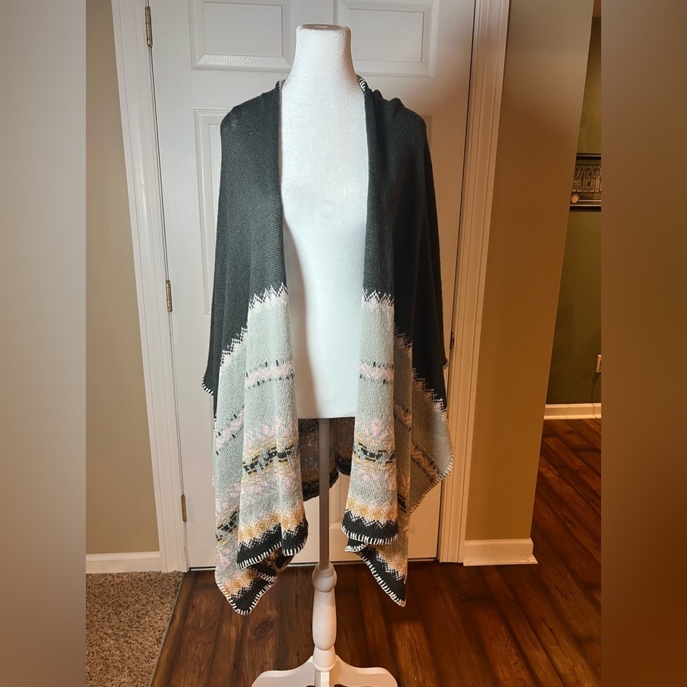 Easel Women's Size L Open Front Cardigan Poncho Grey Pink Assymetrical Cozy